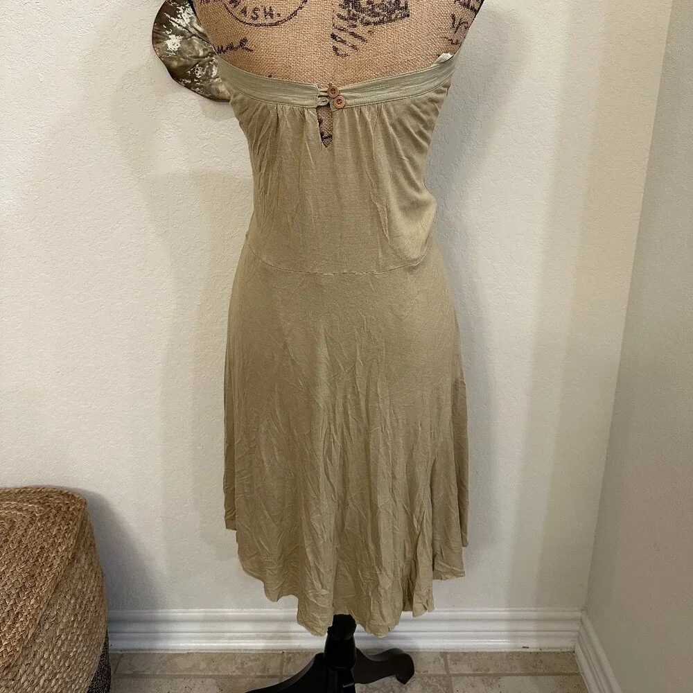 🌿 NWOT To The Max Olive Green Halter Midi Dress – XS – Flowy Boho Chic - Picture 4 of 5